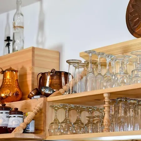 ижата - топлина и уют Casa de Férias *