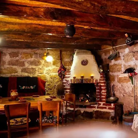 ижата - топлина и уют Holiday home *