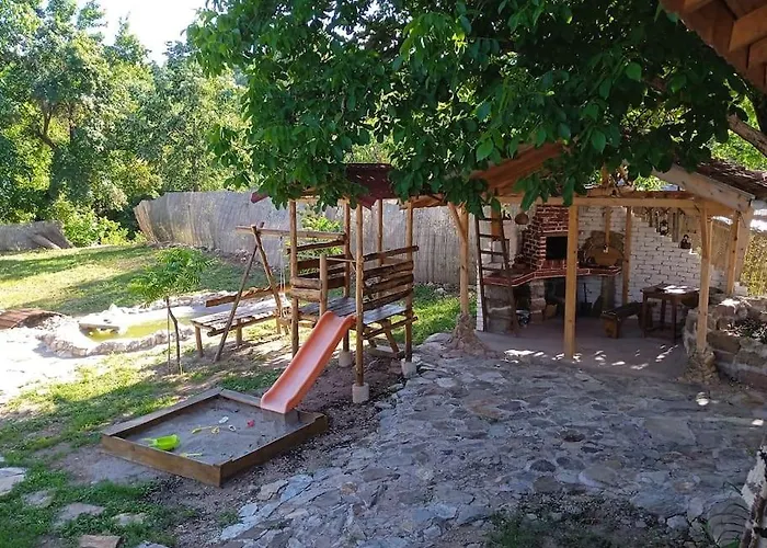 ижата - топлина и уют Borovitsa